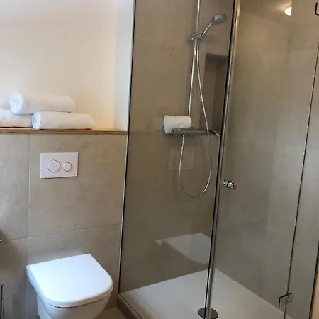 公寓 Kuenstlerhaus *