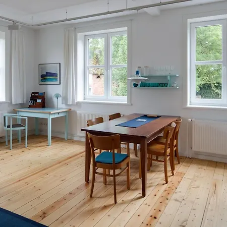 Kuenstlerhaus Apartamento *