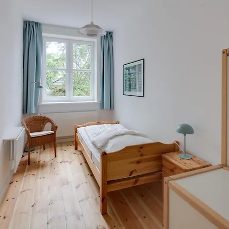 Kuenstlerhaus Apartamento *